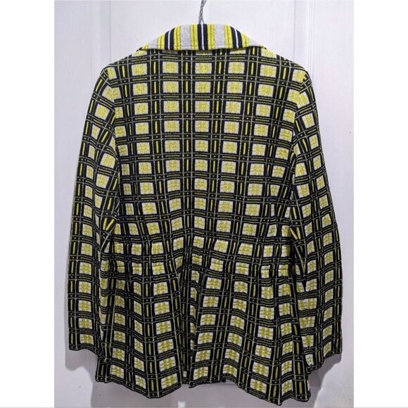 Neera 20:52 | Knit double breasted blazer in yellow check - Picture 2 of 9